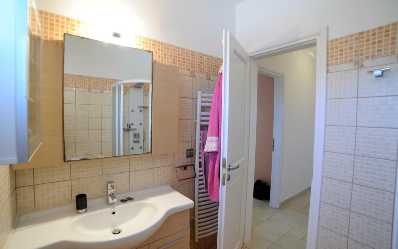 Villa Busho Náusza Kültér fotó