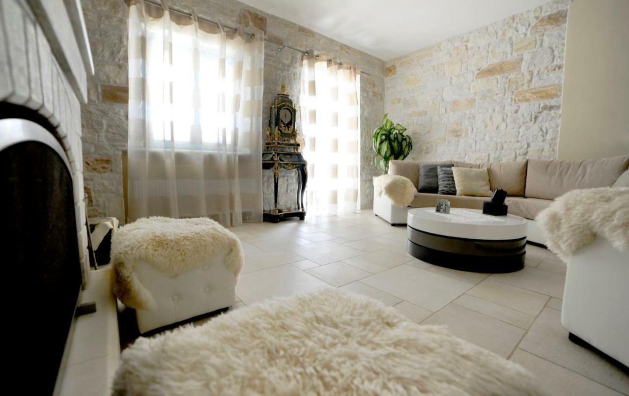 Villa Busho Náusza Kültér fotó