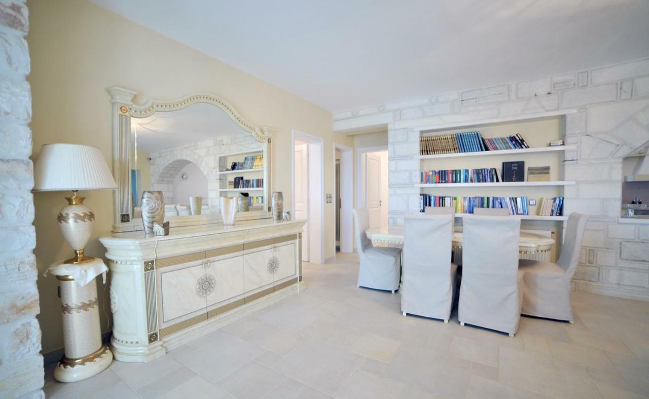 Villa Busho Náusza Kültér fotó