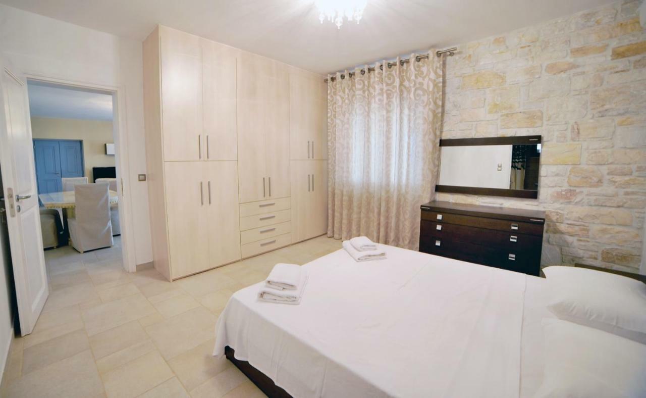 Villa Busho Náusza Kültér fotó