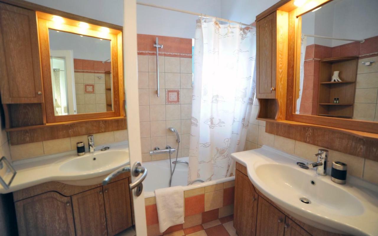 Villa Busho Náusza Kültér fotó